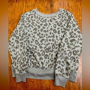 grey cheetah print old navy crew neck